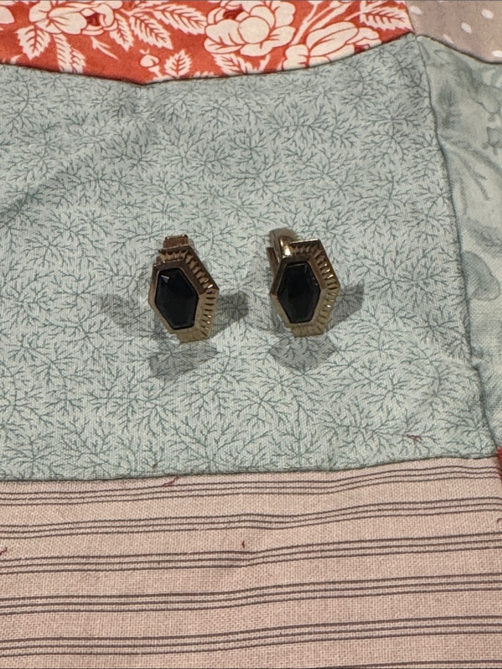 Source Unknown Gold Tone Cufflinks with Black Hex Inset